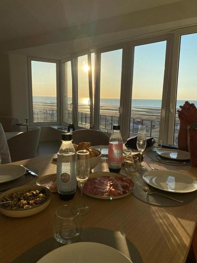 Zeedijk Oostduinkerke Frontaal Zeezicht - Volledig Gerenoveerd 2022! Apartment Luaran gambar